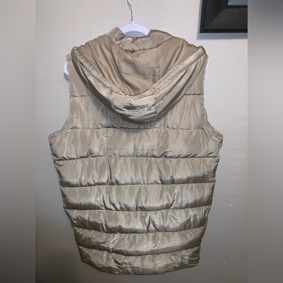 Women's Taupe Long Puffer Vest - Picture 8 of 11